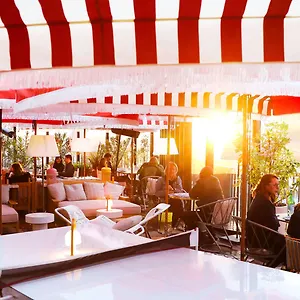 3* Отель Mama Shelter West